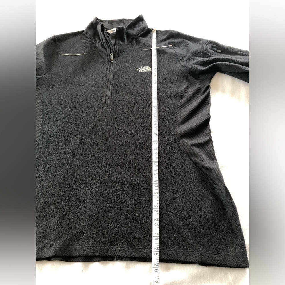 THE NORTH FACE Women’s Fleece Coat with logo at left chest. Zip arm pockets. XL - Picture 7 of 13